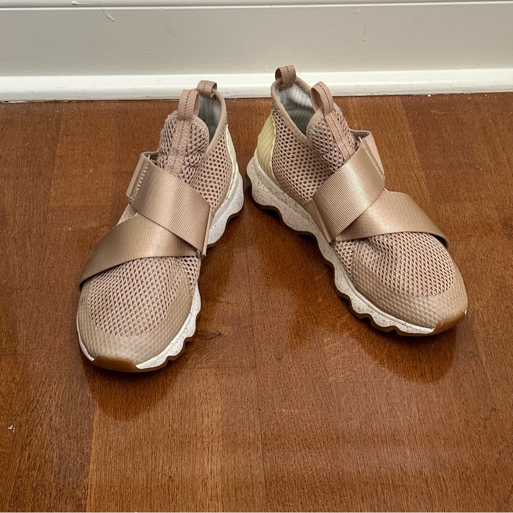 Sorel Tan Mesh Slip-On Sneakers Size 7.5